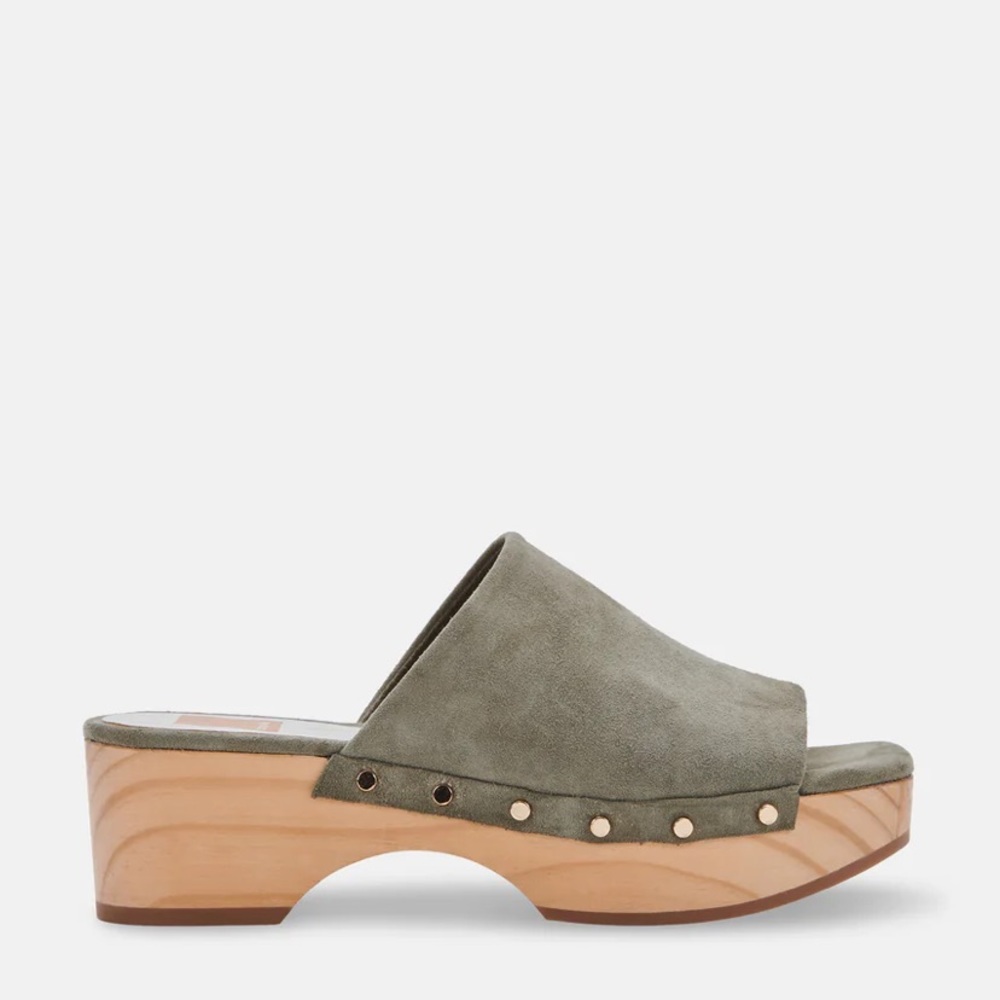 Dolce Vita Dorado clog in Sage Suede.